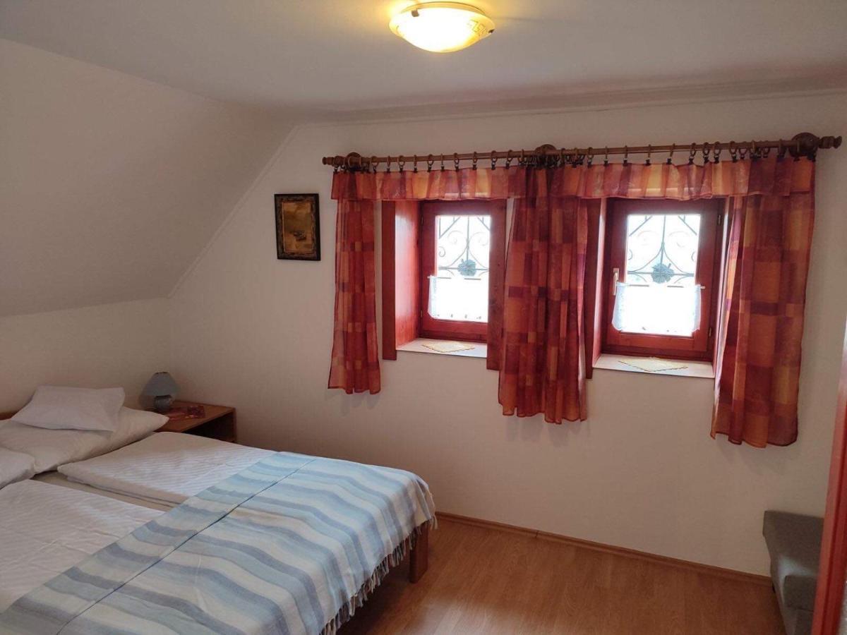 Szent Orban Vendeghaz Apartment Abrahamhegy Exterior photo